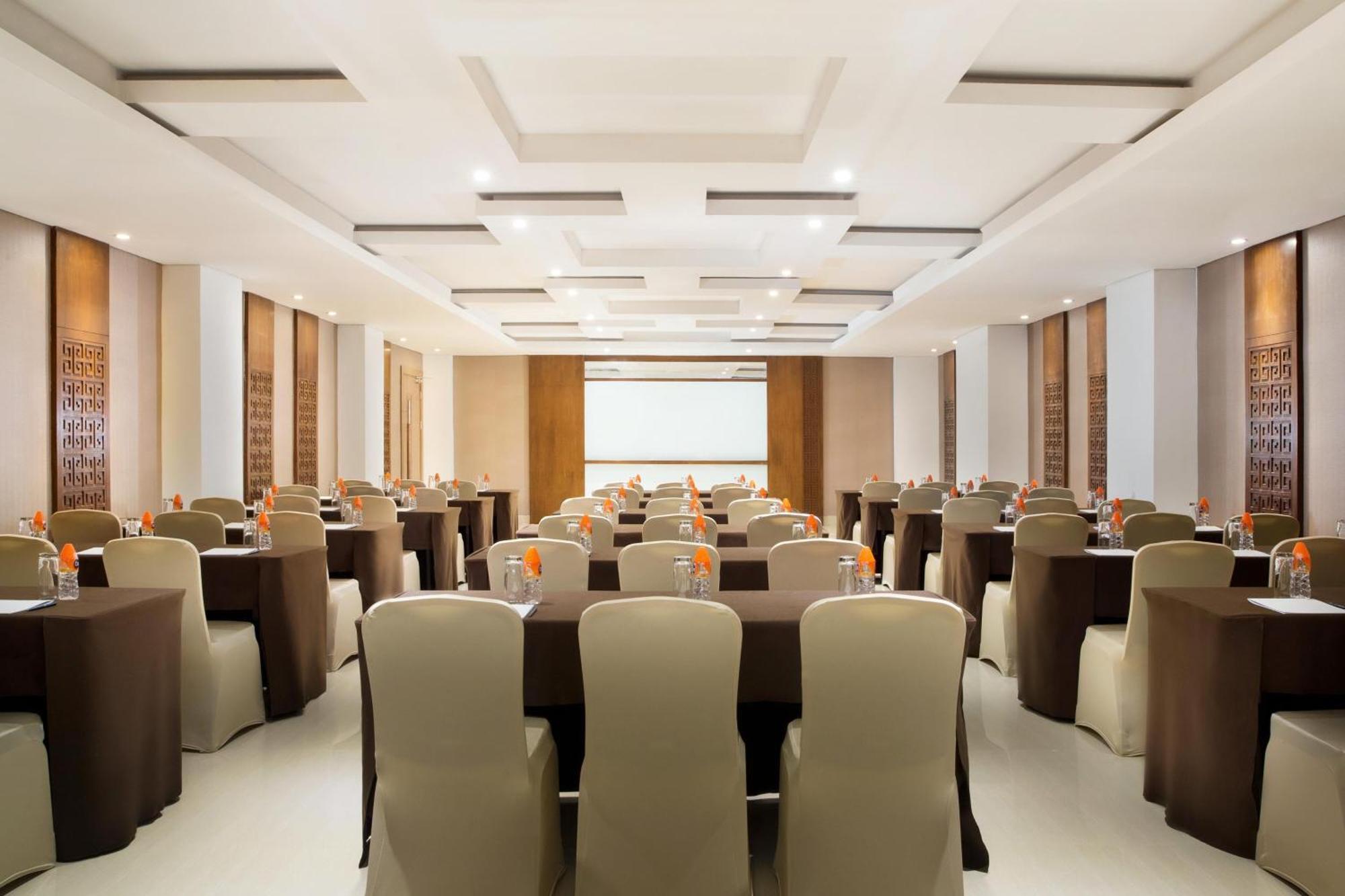 Four Points By Sheraton Macasar Exterior foto