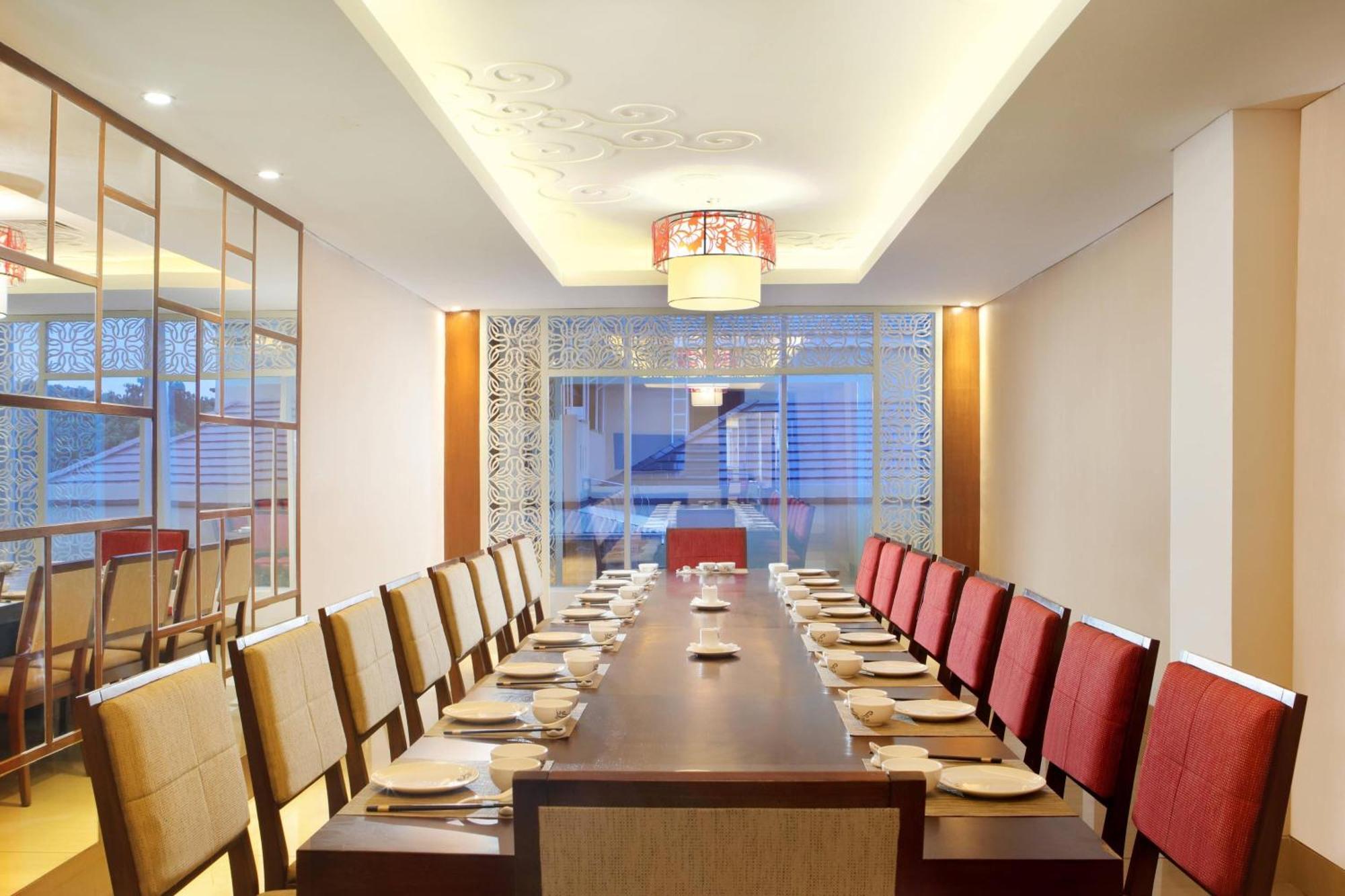Four Points By Sheraton Macasar Exterior foto